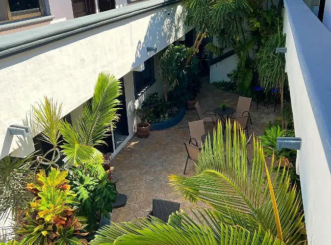 Azure Coliving Hotel 3*